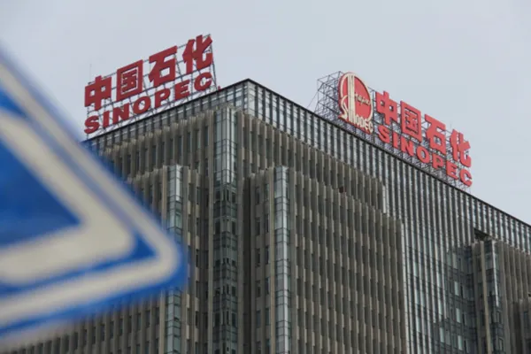 Sinopec (Gaosheng, Anqing, Guangzhou, Maoming, Qingdao, Wuhan, Hainan, Changling, Jingmen, Puguang, Yuanba, Shijiazhuang, Fujian e 19 outras subsidiárias da Sinopec)